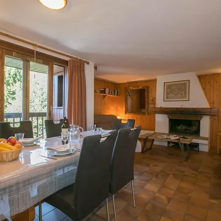 Le Grand-lemps Sleeps 6 * Chamonix